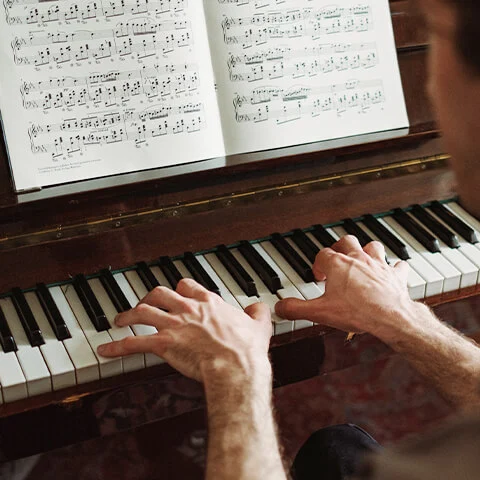 2-Service_Music_piano-_1_