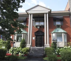 1_01Magnus-Poirier-Dar-al-imane-exterieur