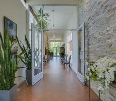 2_2Magnus-Poirier-Les-Sentiers-interieur