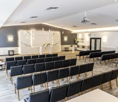 5_03Magnus-Poirier-PIE-IX-Chapelle2