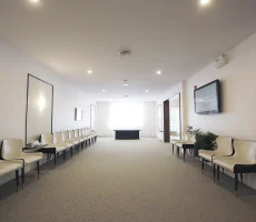 8_04Magnus-Poirier-Dar-al-imane-salon2